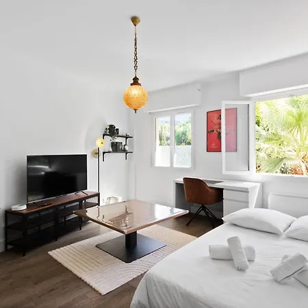Le Tivoli - Centre - Quiet - Spacious Daire