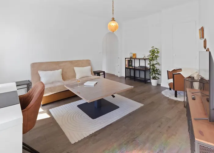Le Tivoli - Centre - Quiet - Spacious Daire