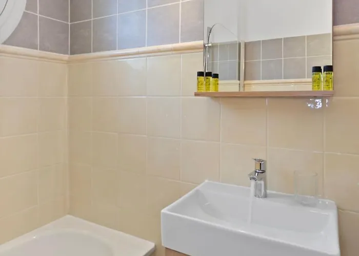 Le Tivoli - Centre - Quiet - Spacious Daire
