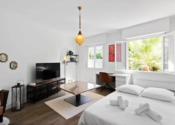 Le Tivoli - Centre - Quiet - Spacious Daire
