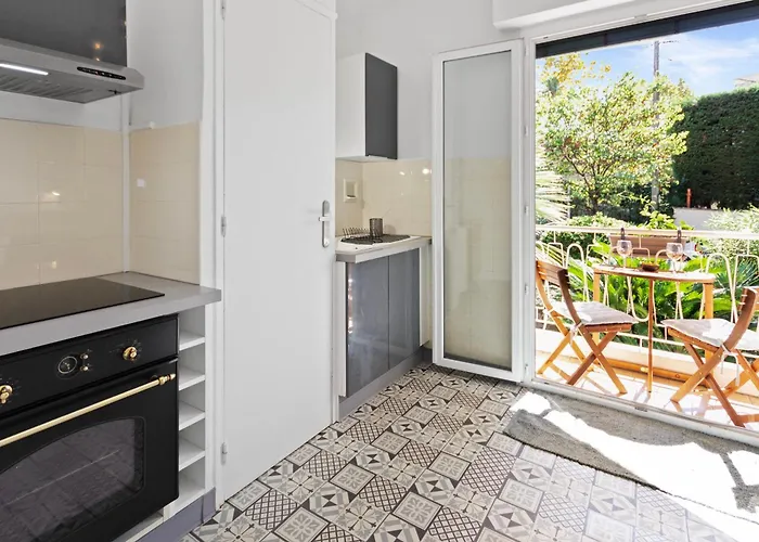 Le Tivoli - Centre - Quiet - Spacious Daire *